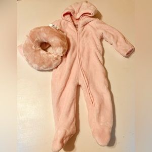 Baby pink cozy travel fit/with comfy neck pillow